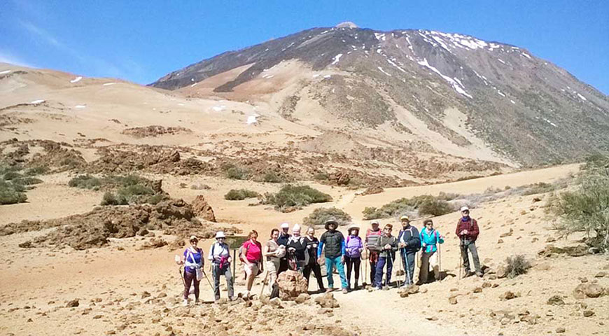 gente preparada para subir al pico del teide grupo subir al pico del teide
